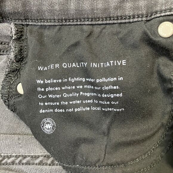 Banana Republic Mid Rise Crop Flare Jeans Black Faded Size 27 X 24 Button Fly - Picture 8 of 13